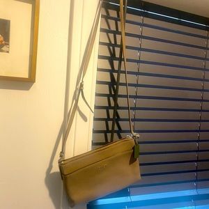 Coach cross body bag excellent condition tan